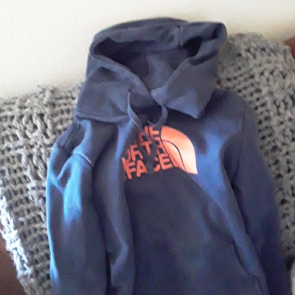 North face navy hoodie - Picture 3 of 4